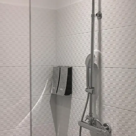 Vatican Grand Nocleg ze śniadaniem