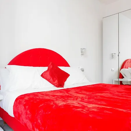 Vatican Grand Nocleg ze śniadaniem