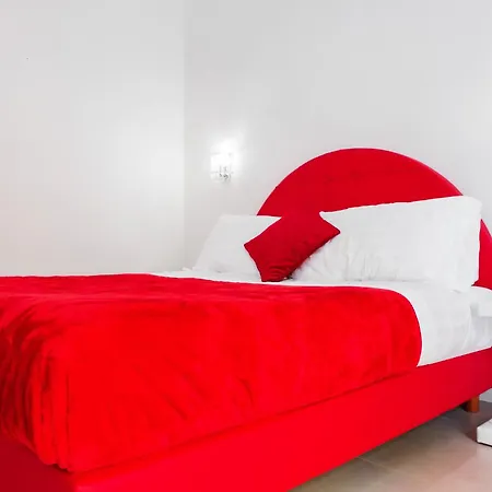 Vatican Grand Nocleg ze śniadaniem