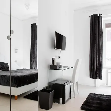 Vatican Grand Nocleg ze śniadaniem